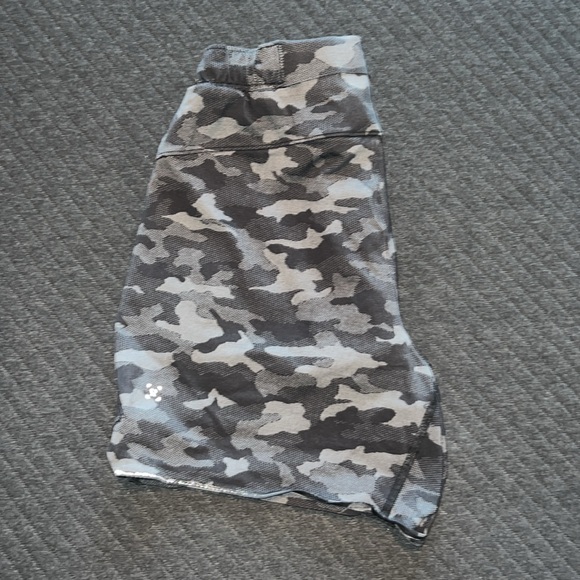 Lululemon Surge Shorts Lined - Picture 2 of 2